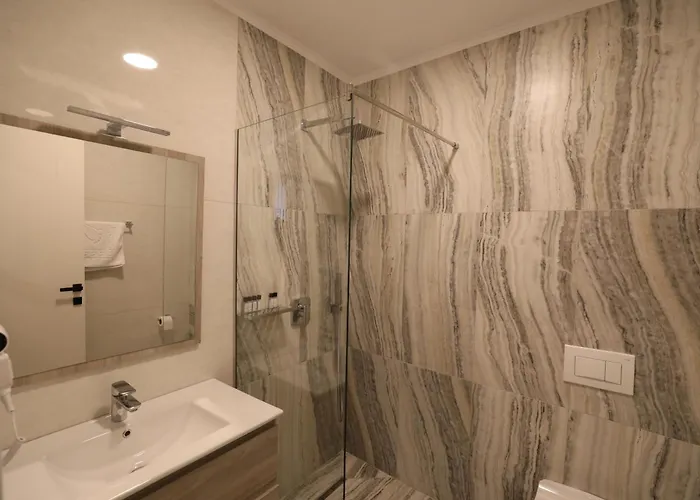 Hotel Dallga Tushemisht