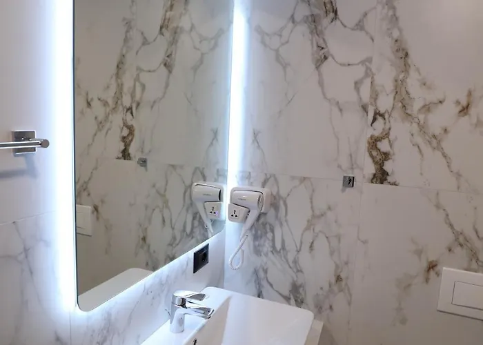 Dallga מלון Tushemisht